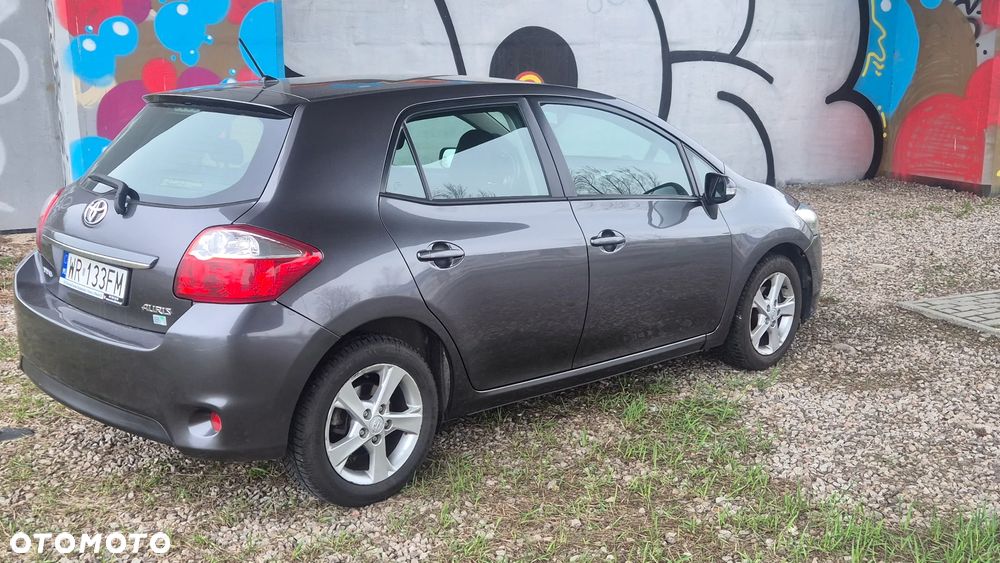 Toyota Auris 1.6 Sol - 9