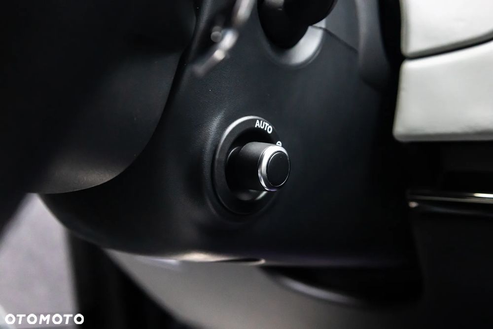 Land Rover Range Rover Sport - 25