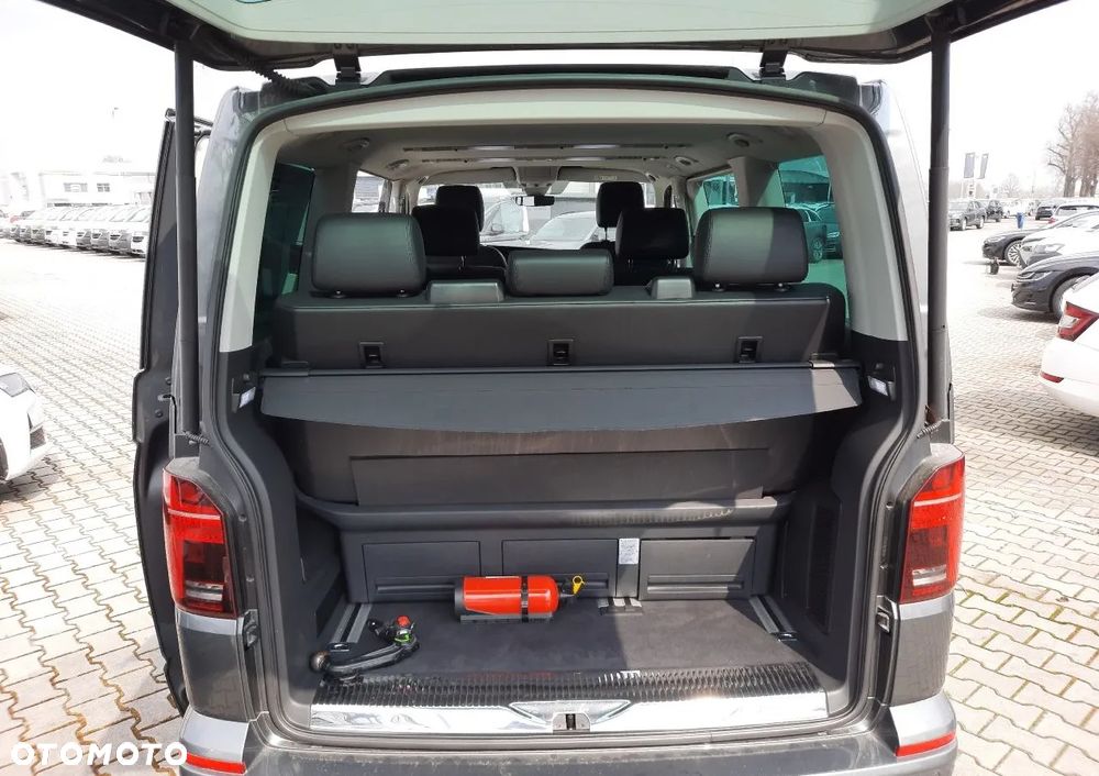 Volkswagen Multivan - 8