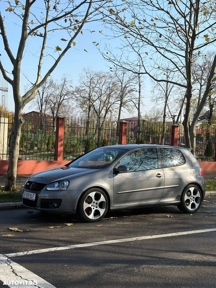 Volkswagen Golf 2.0 FSI GTI - 1