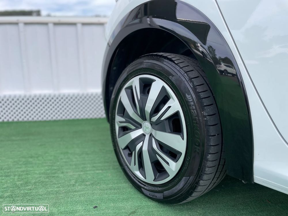 Peugeot e-208 50 kWh Active — fotografia 33