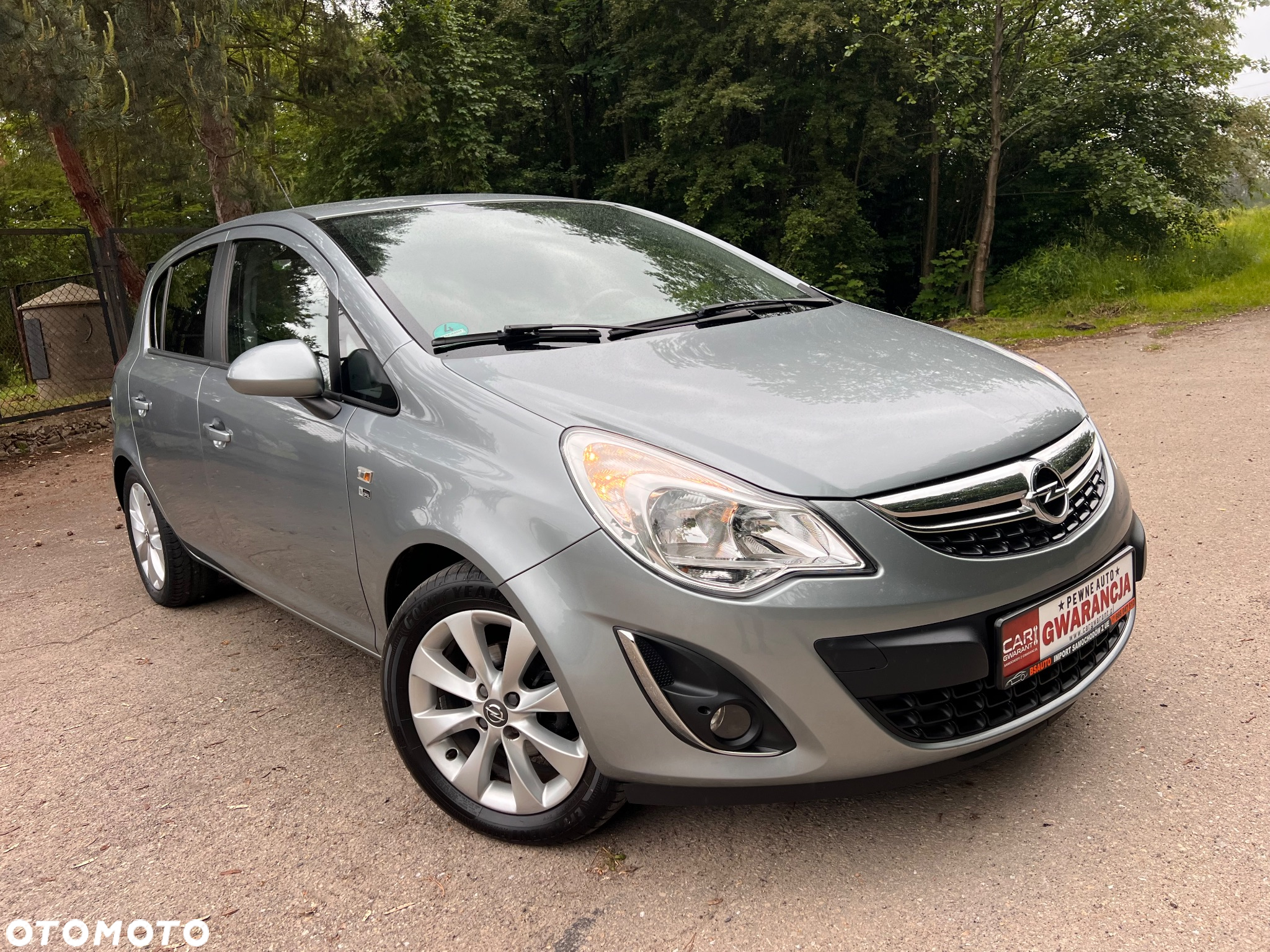 Opel Corsa 1.4 16V Cosmo - 9