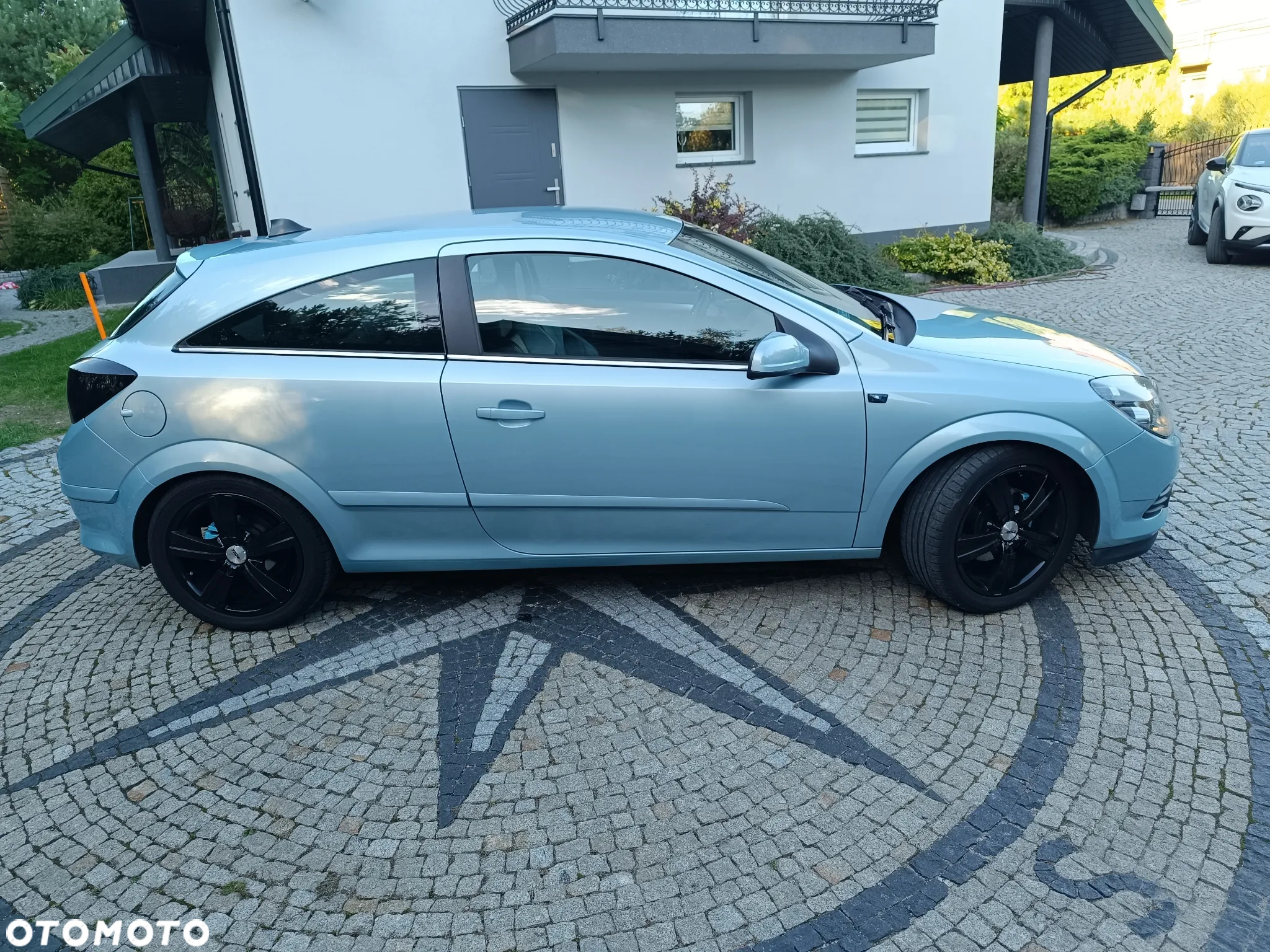 Opel Astra III GTC 1.4 Cosmo - 6