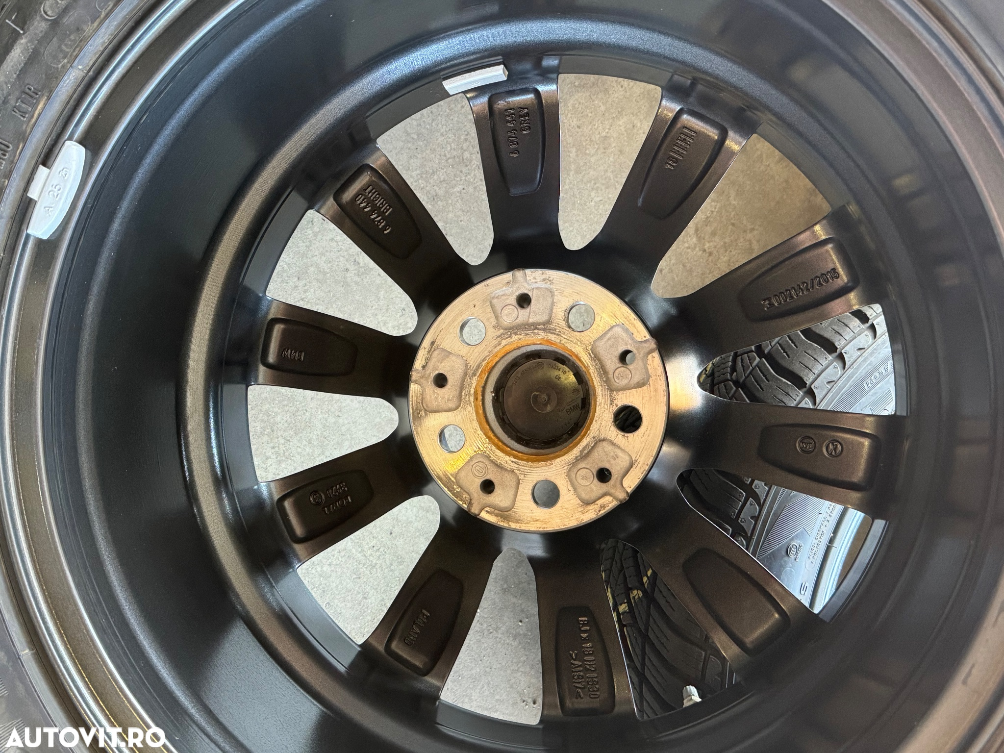 Vând jante originale BMW G30 seria 5 pe 18” cu anvelope de iarnă - 11