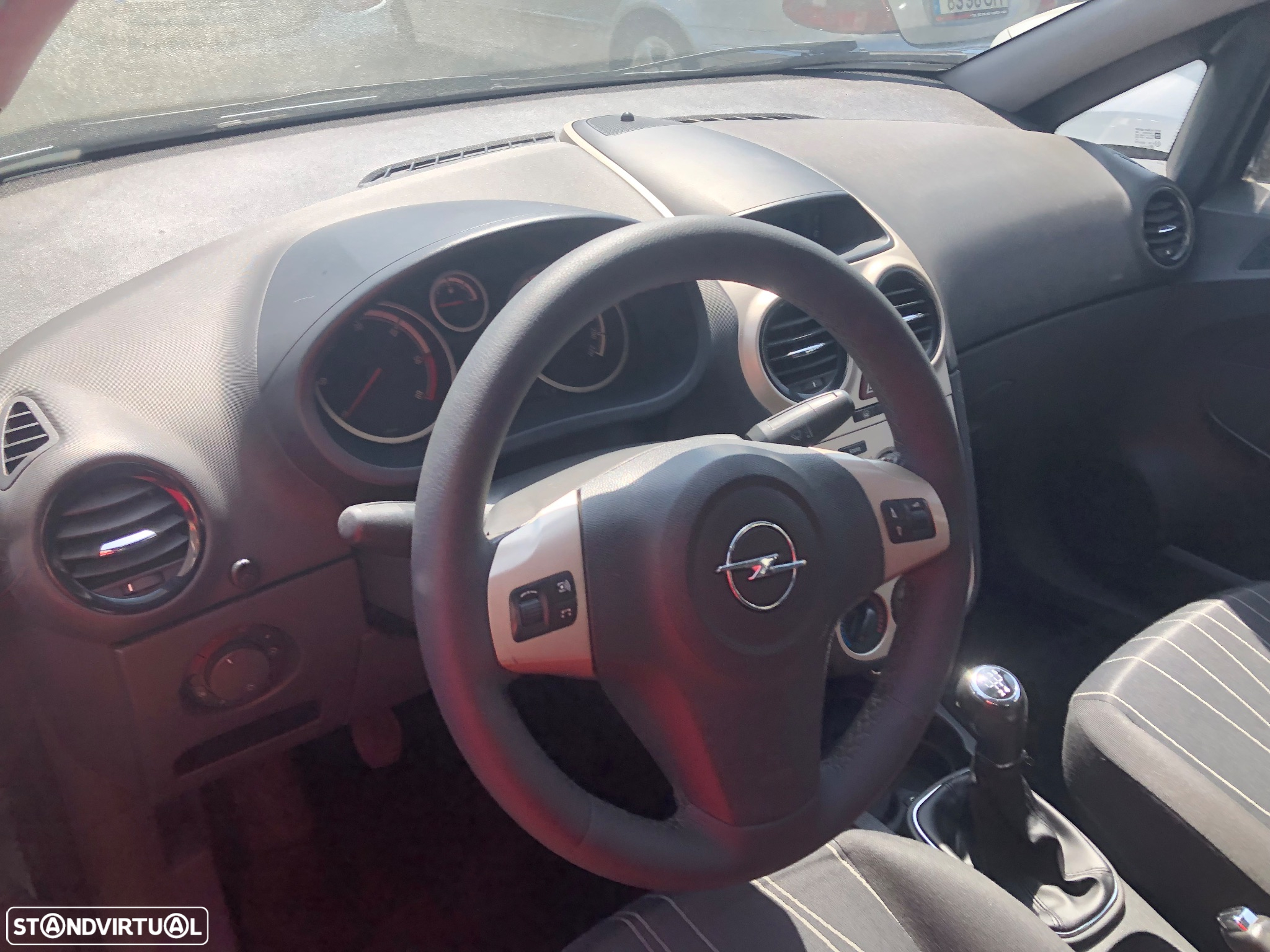 Opel Corsa 1.3 CDTi Enjoy EcoFLEX - 4