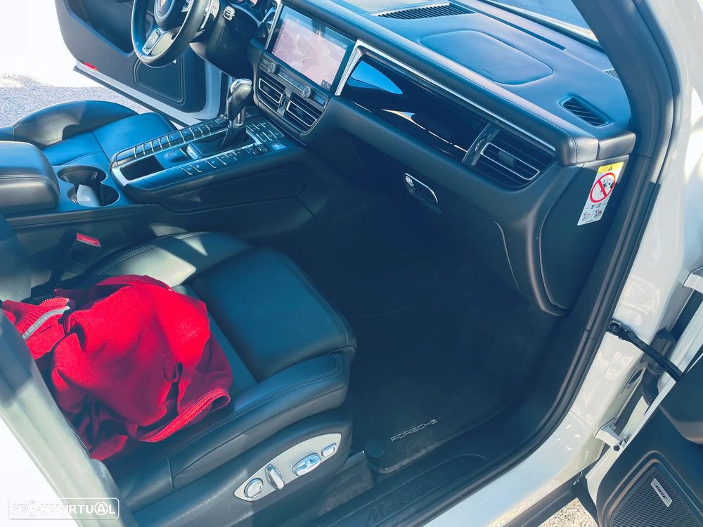 Porsche Macan - 16