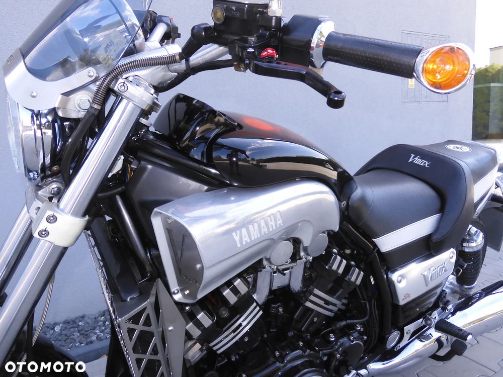 Yamaha V-MAX - 26
