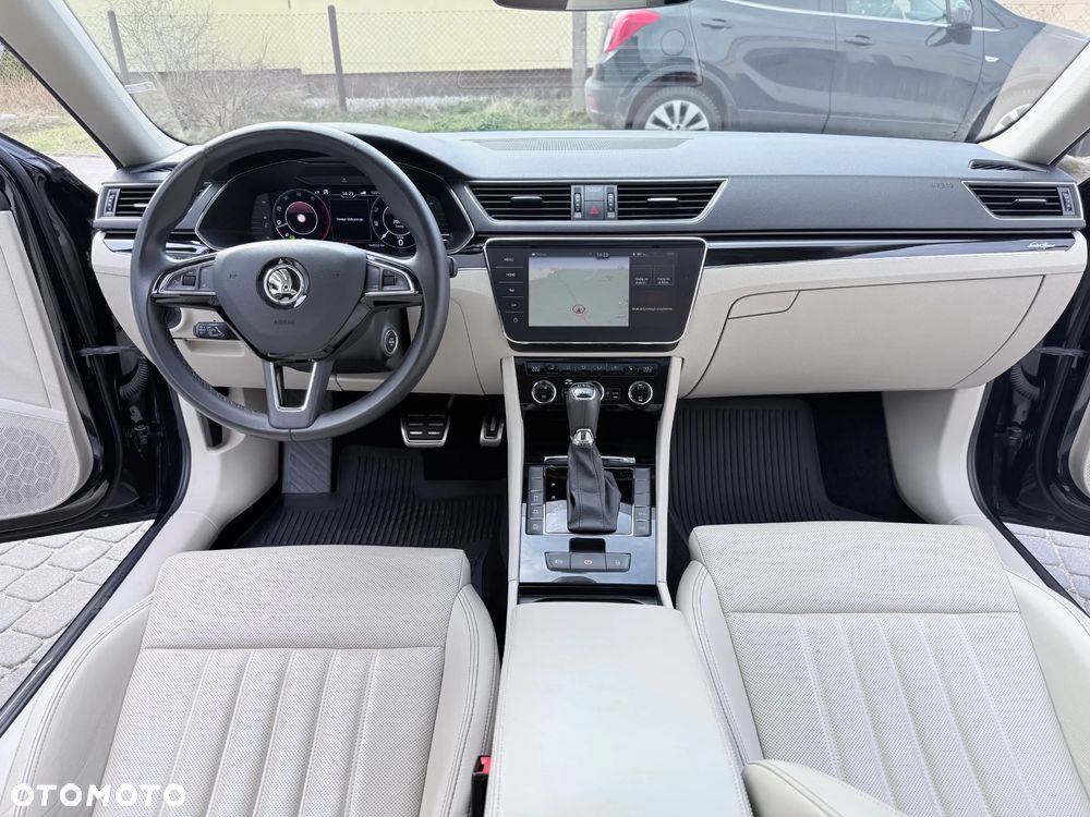 Skoda Superb 2.0 TDI SCR 4x4 L&K DSG - 13