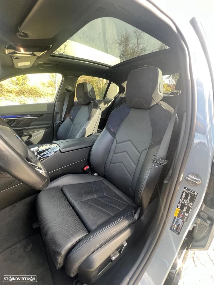BMW 530 e Pack Desportivo M Pro - 12