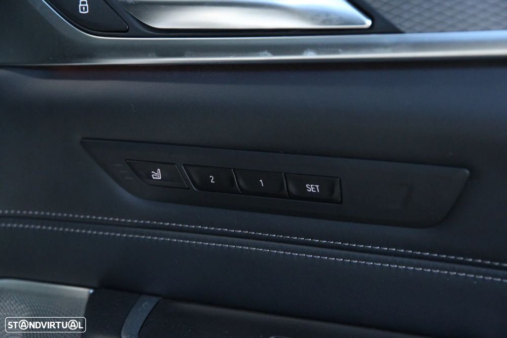BMW 640 Gran Turismo d xDrive Pack M - 13