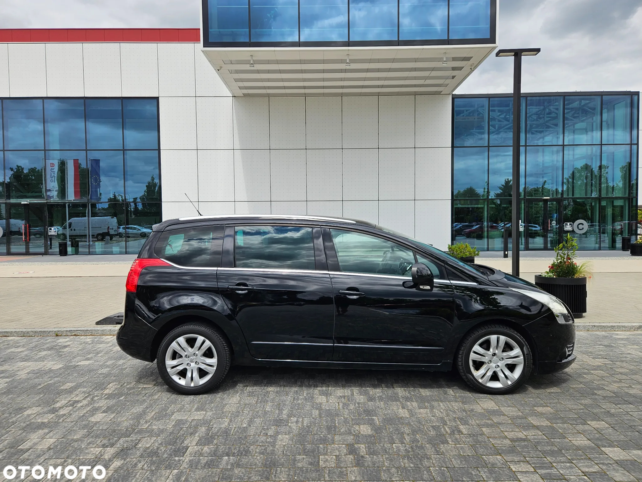 Peugeot 5008 1.6 THP Business Line 7os - 5