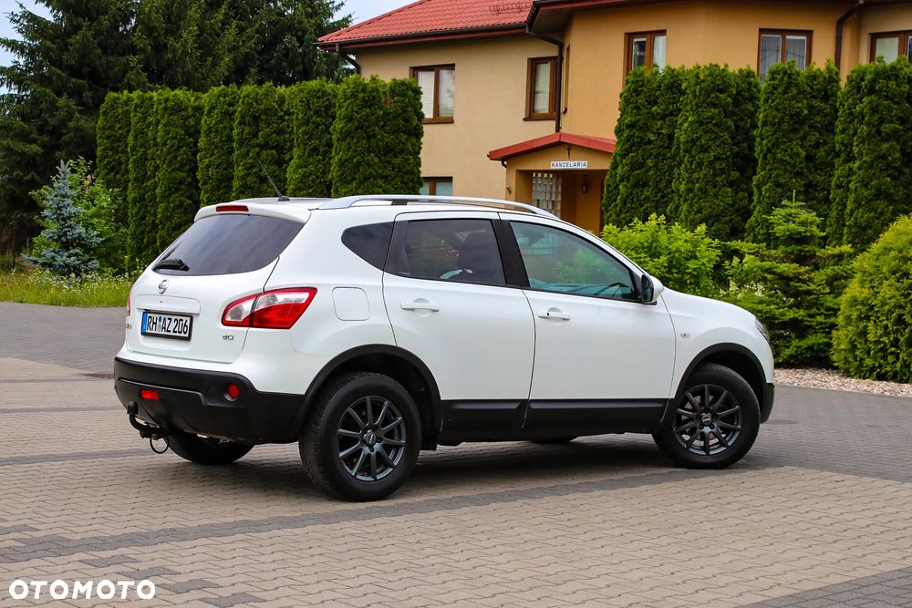 Nissan Qashqai 2.0 dCi DPF tekna - 7
