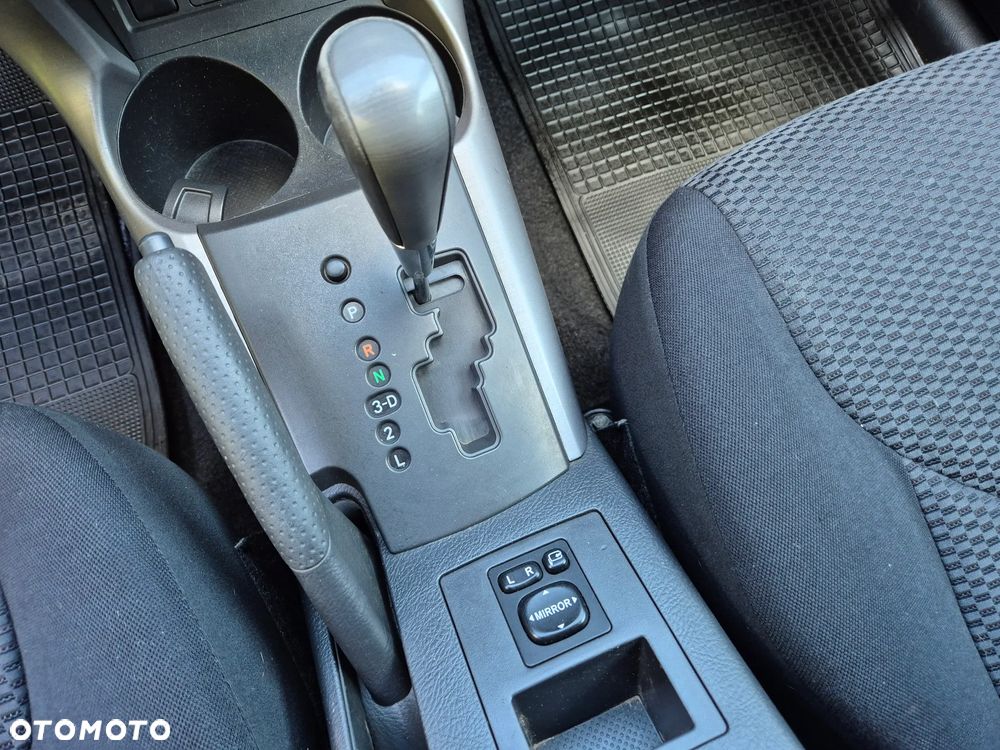 Toyota RAV4 2.0 4x4 Automatik Sol - 35
