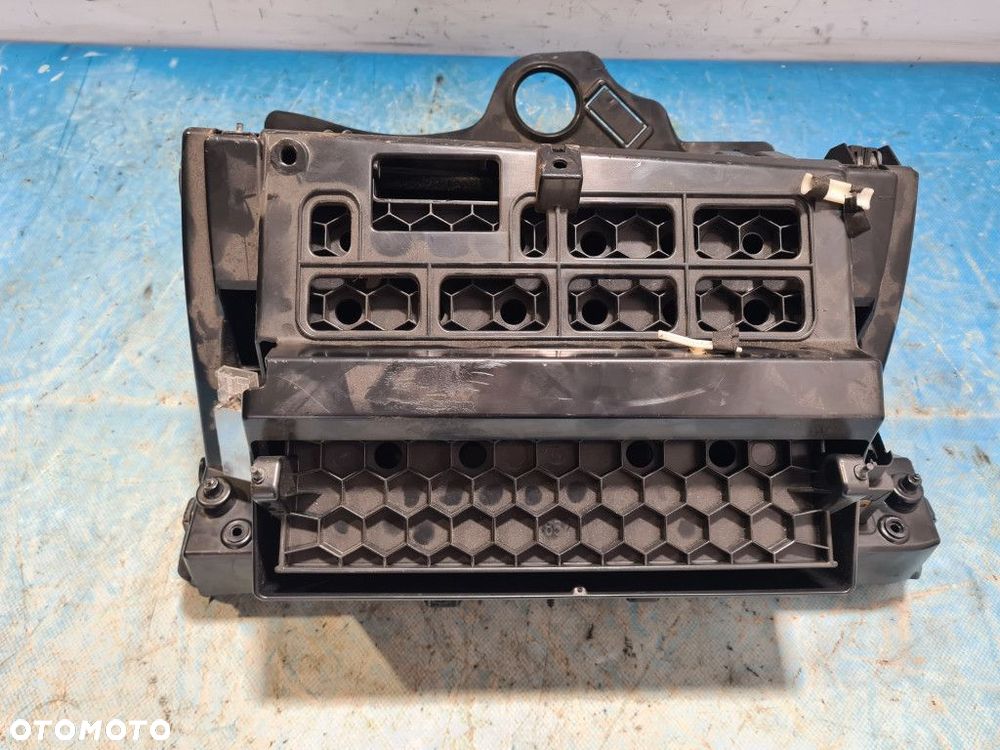 SCHOWEK PASAŻERA Z KLIATYZACJĄ VW PASSAT B6 - 6