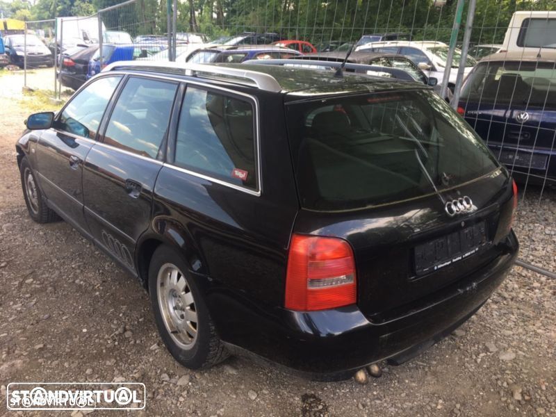 Audi A4 Avant de 2000 para peças - 1