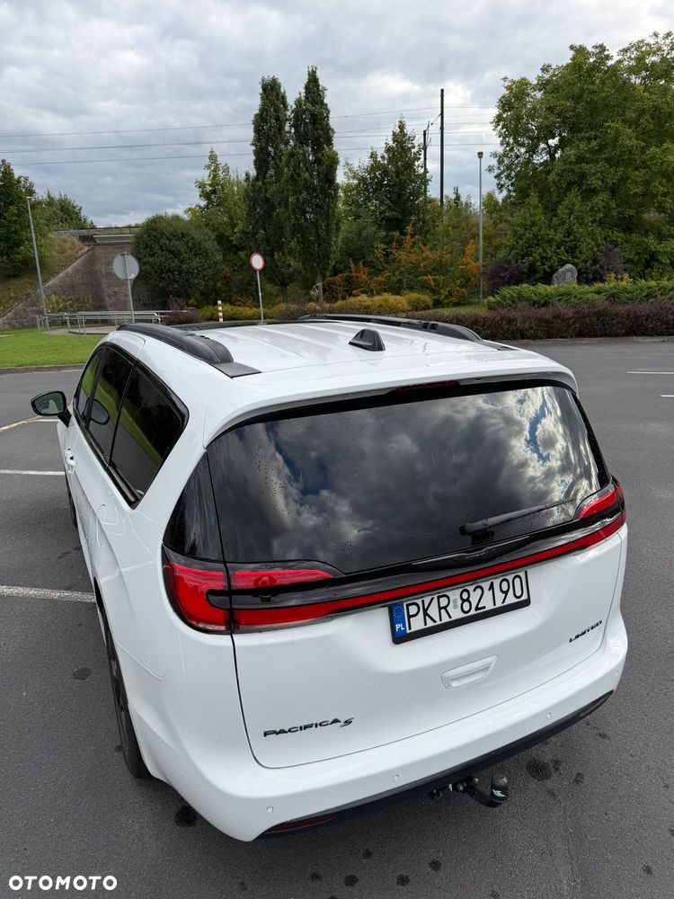 Chrysler Pacifica - 3