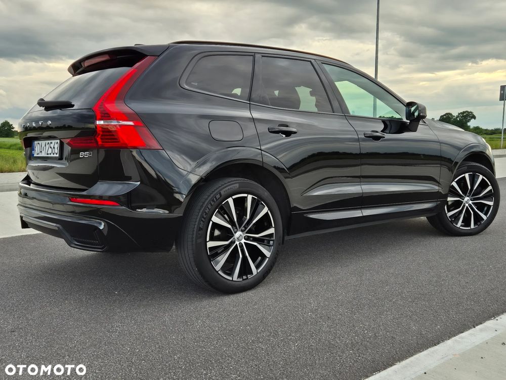 Volvo XC 60 B5 D AWD Ultimate Dark - 11