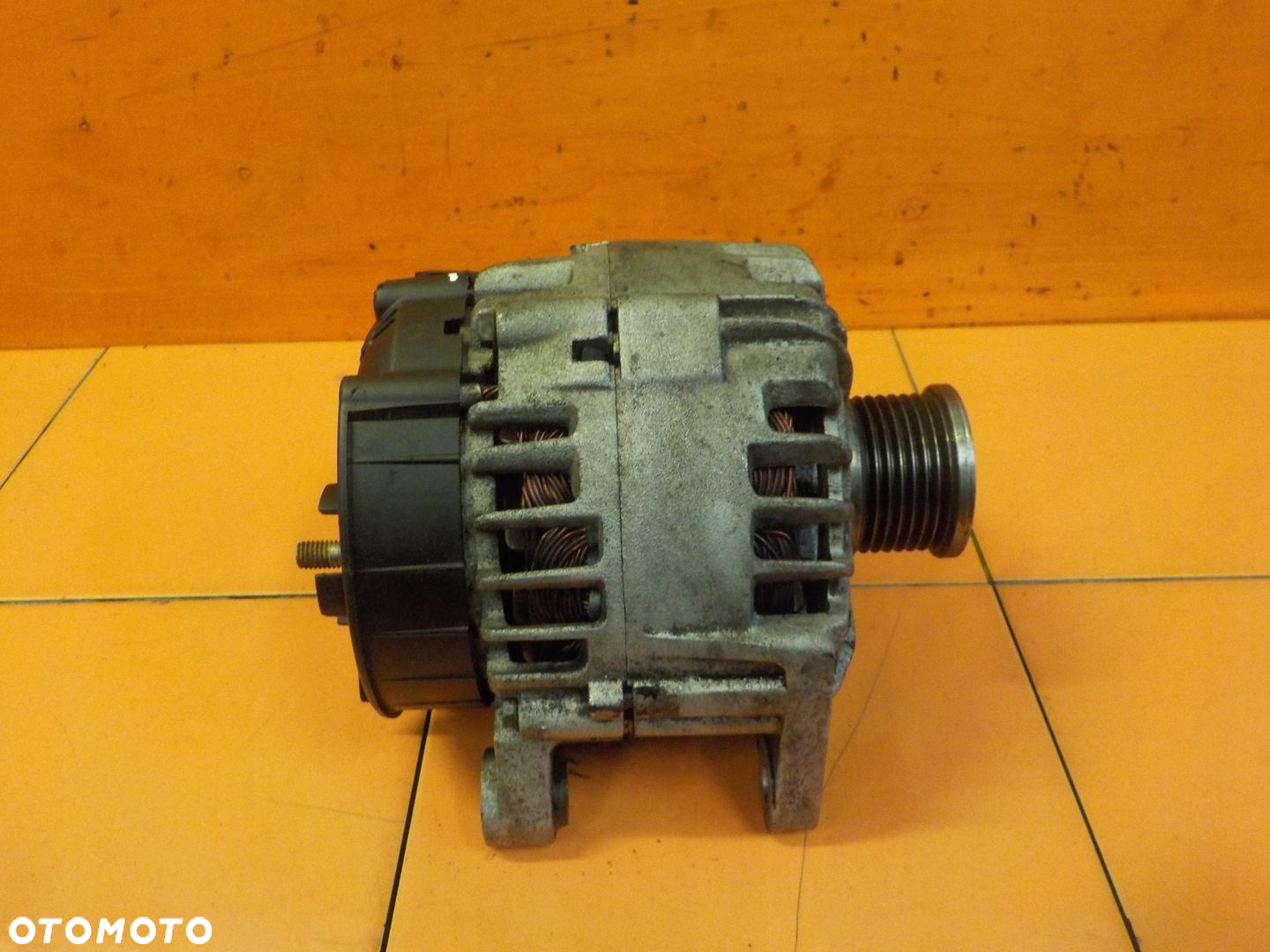 TRAFIC VIVARO PRIMASTAR 2.0 DCI EURO 5 13r 114KM M9R630 alternator - 2