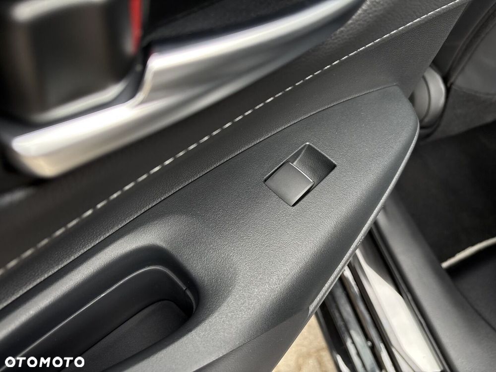 Toyota Corolla 1.8 Hybrid Style - 19