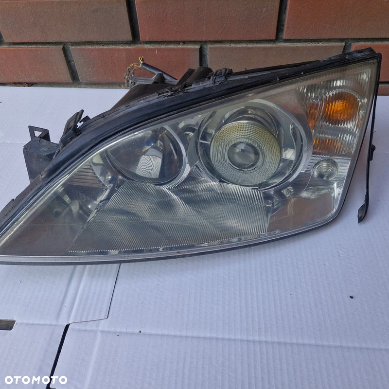 Lampa PRZEDNIA Lewa Ford Mondeo III XENON 06r. KOMPLETNA - 2