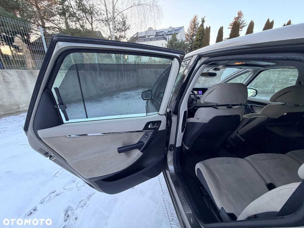 Citroën C4 Picasso THP 150 EGS6 Exclusive - 25