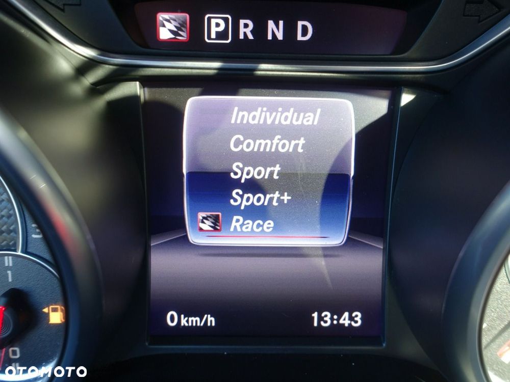 Mercedes-Benz CLA AMG 45 4Matic AMG Speedshift DCT 7G AMG Night Edition - 34