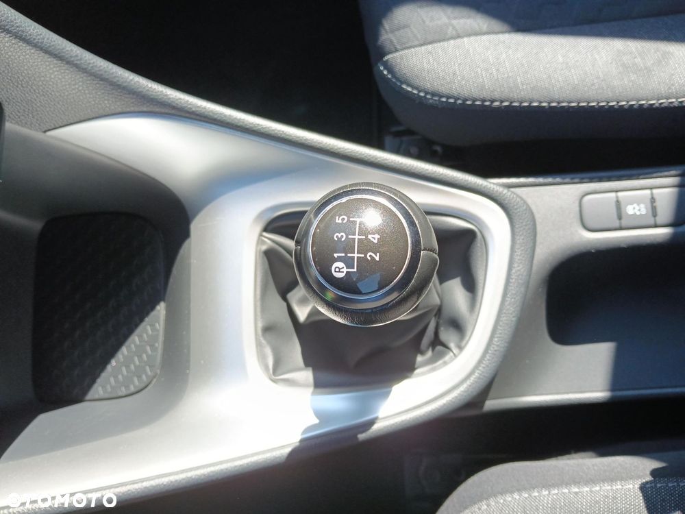 Toyota Yaris - 24