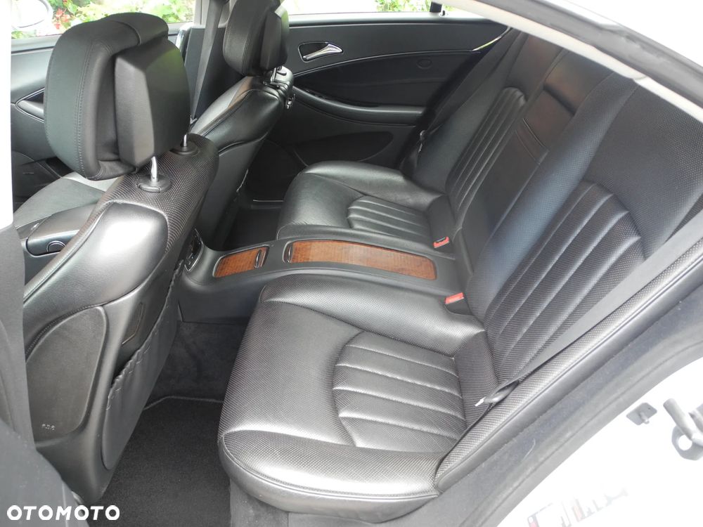 Mercedes-Benz CLS 350 CGI 7G-TRONIC - 23