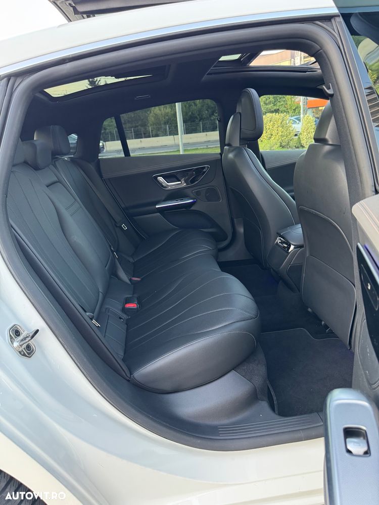 Mercedes-Benz EQE 350+ - 11