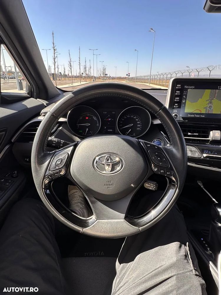 Toyota C-HR - 16