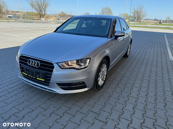 Audi A3 1.6 TDI clean diesel Attraction