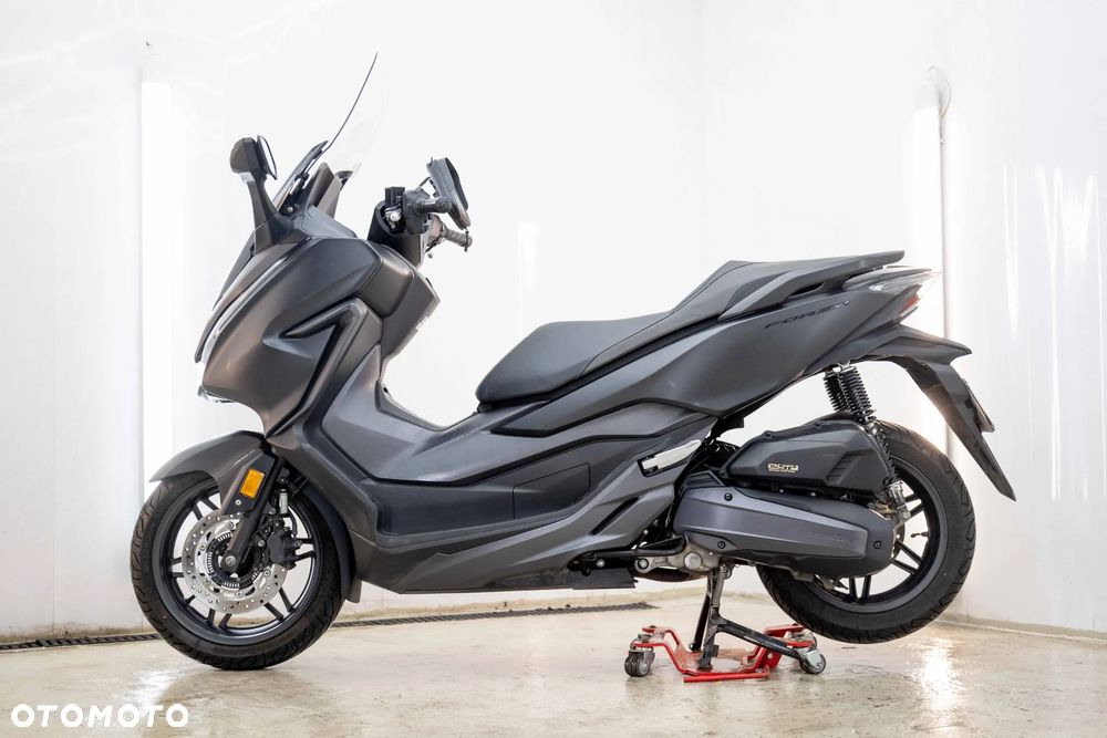 Honda NSS - 9