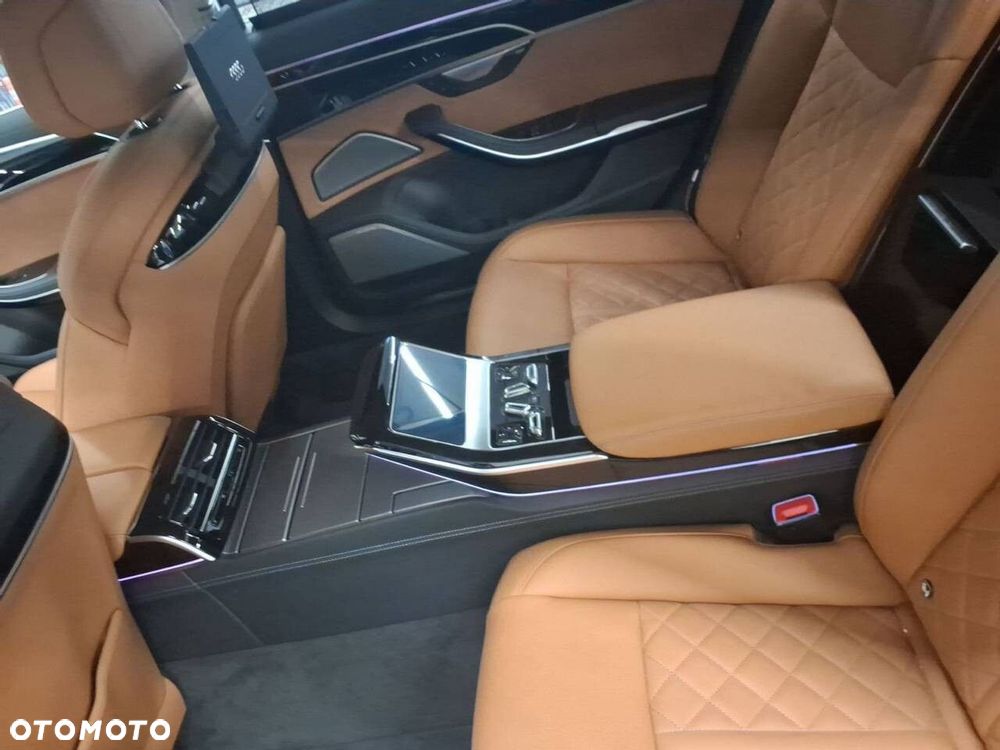 Audi A8 - 21