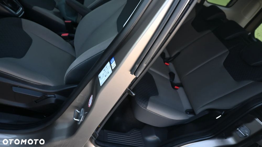 Ford Tourneo Courier 1.0 EcoBoost Titanium - 38