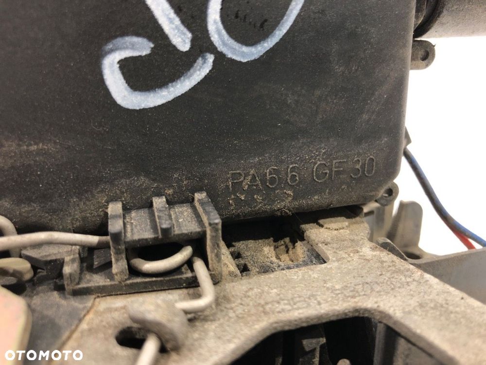 ZAMEK DRZWI PRAWY PRZÓD - 49.00 PLN - VW BORA Variant (1J6) 1999 - 2005 1.9 TDI 85 kW [115 KM] olej - 4