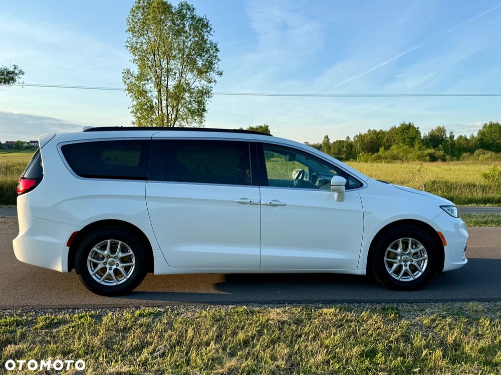 Chrysler Pacifica - 12