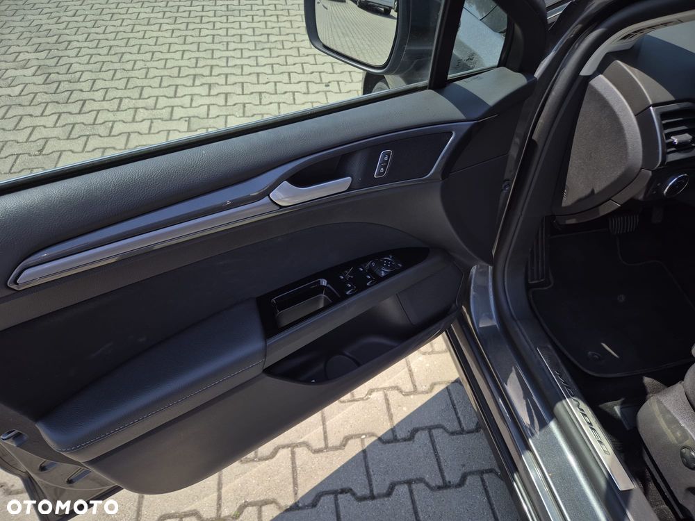 Ford Mondeo 2.0 EcoBlue Titanium - 14