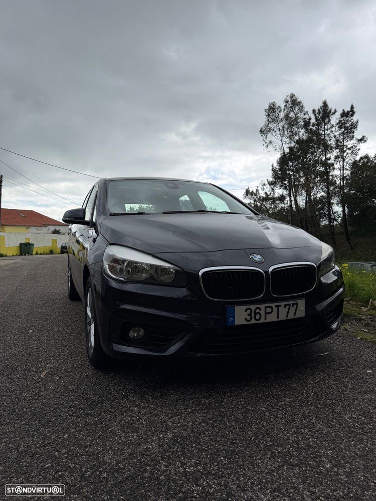 BMW 218 Active Tourer d Line Luxury Auto - 3