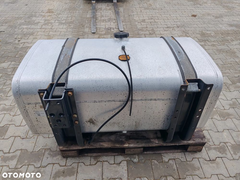 ZBIORNIK PALIWA MAN 480L 135CM KOMPLETNY - 4