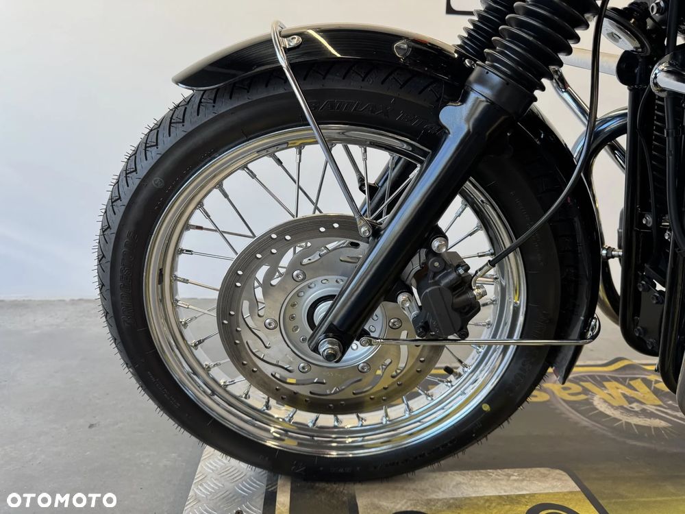 Triumph Bonneville - 19
