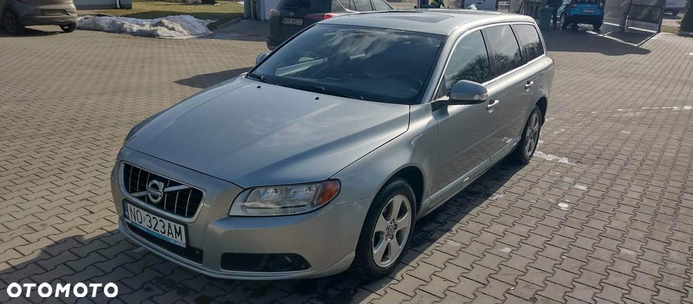 Volvo V70 2.0D Momentum - 1