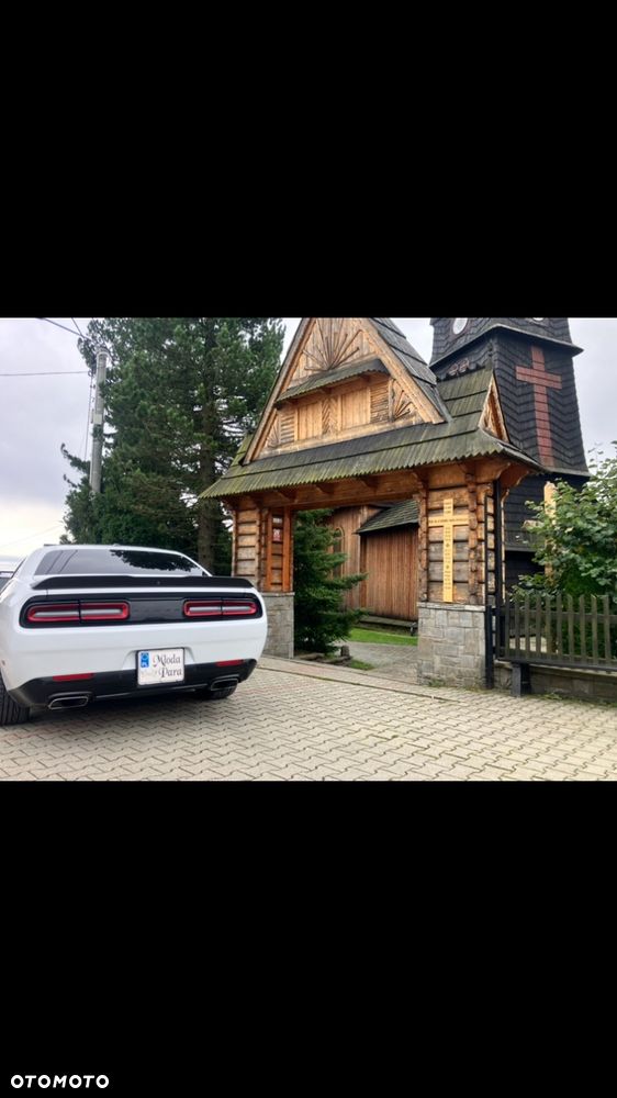 Dodge Challenger 5.7 R/T - 4