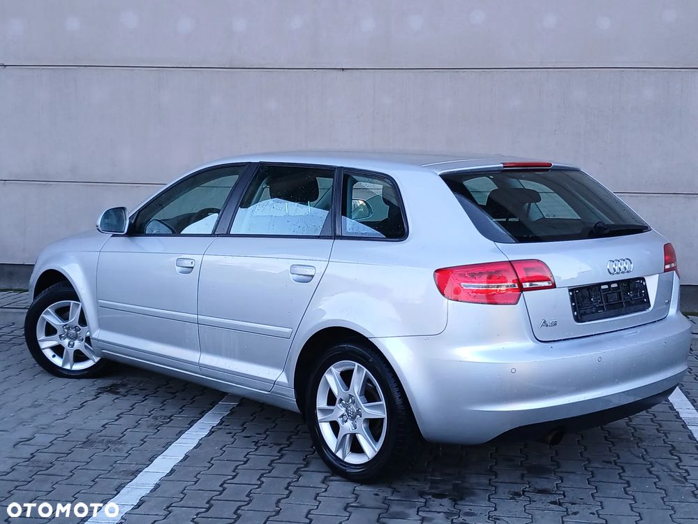 Audi A3 Sportback 1.6 Attraction - 6