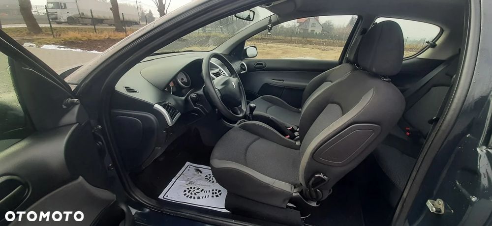 Peugeot 206 plus - 28