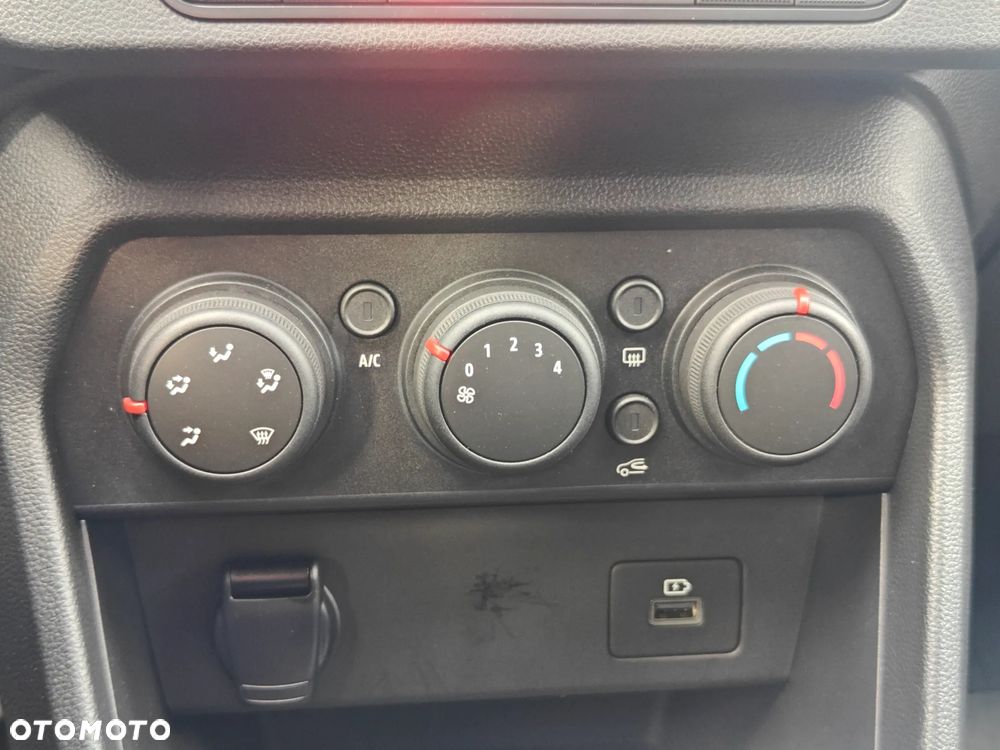 Dacia Jogger 1.0 TCe Comfort 7os - 23