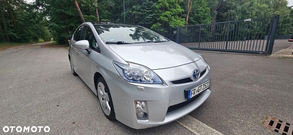 Toyota Prius (Hybrid) Executive - 30