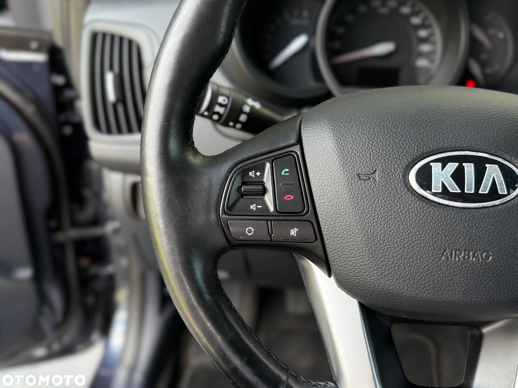 Kia Rio - 14