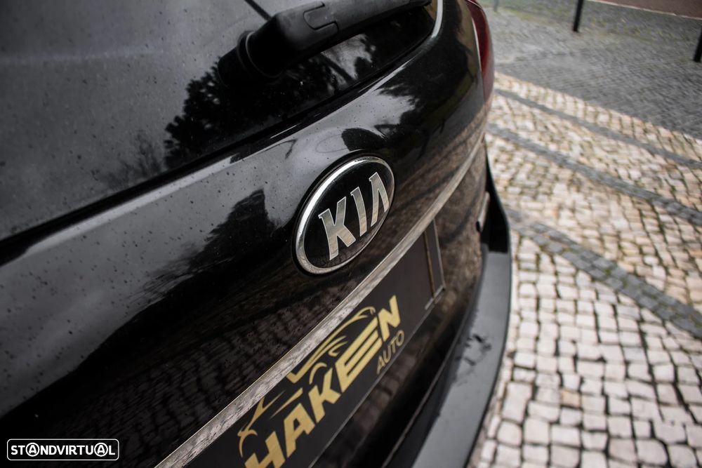 Kia Carens 1.7 CRDi ISG EX - 12