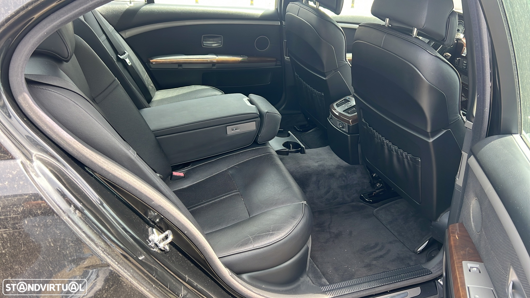 BMW 745 Li - 15