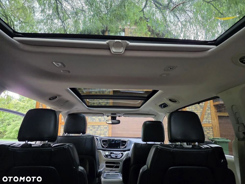 Chrysler Pacifica - 19